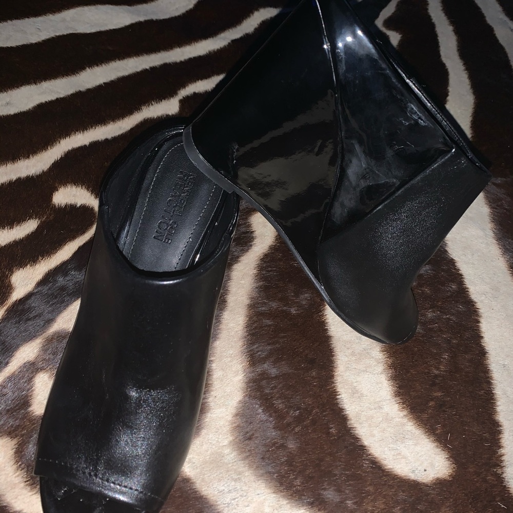 Kenneth Cole Reaction Wedges